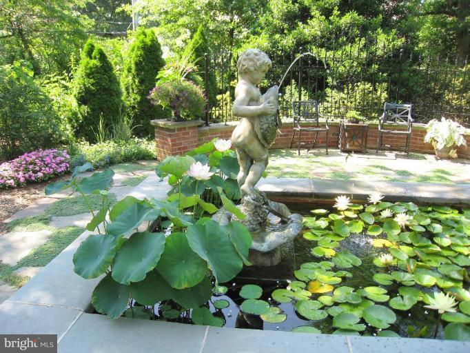 105 Charlcote Road Baltimore, MD 21218 - Photo 14 of 30 Garden #2