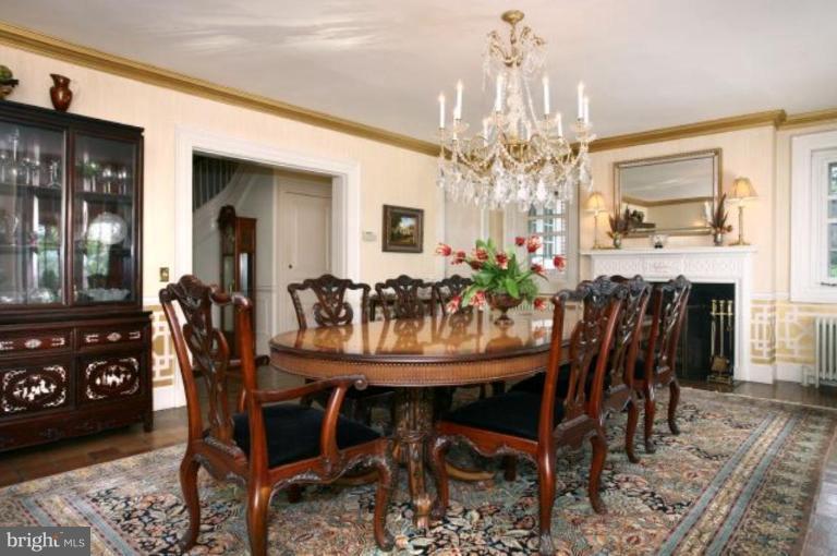 105 Charlcote Road Baltimore, MD 21218 - Photo 3 of 30 Dining Room