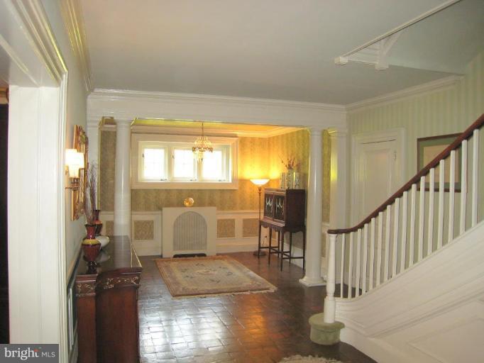 105 Charlcote Road Baltimore, MD 21218 - Photo 24 of 30 Entrance / Foyer