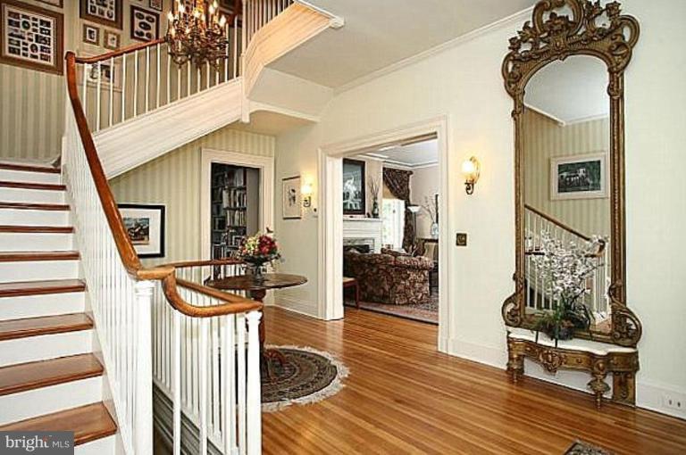 105 Charlcote Road Baltimore, MD 21218 - Photo 25 of 30 Staircase