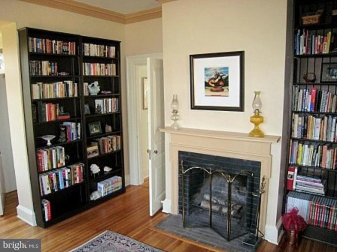 105 Charlcote Road Baltimore, MD 21218 - Photo 5 of 30 Library