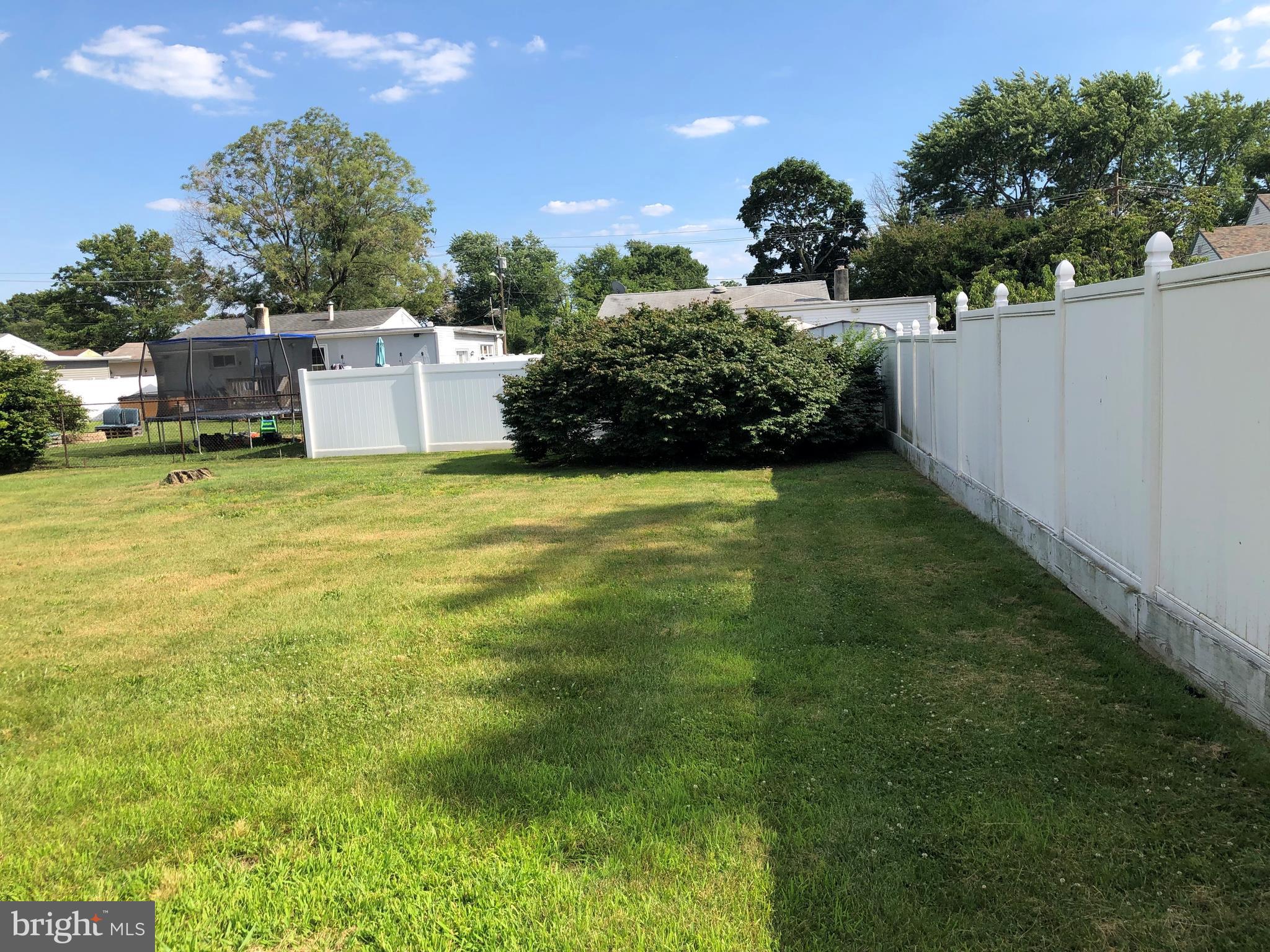 638 Jefferson Street Riverside, NJ 08075 - Photo 3 of 18