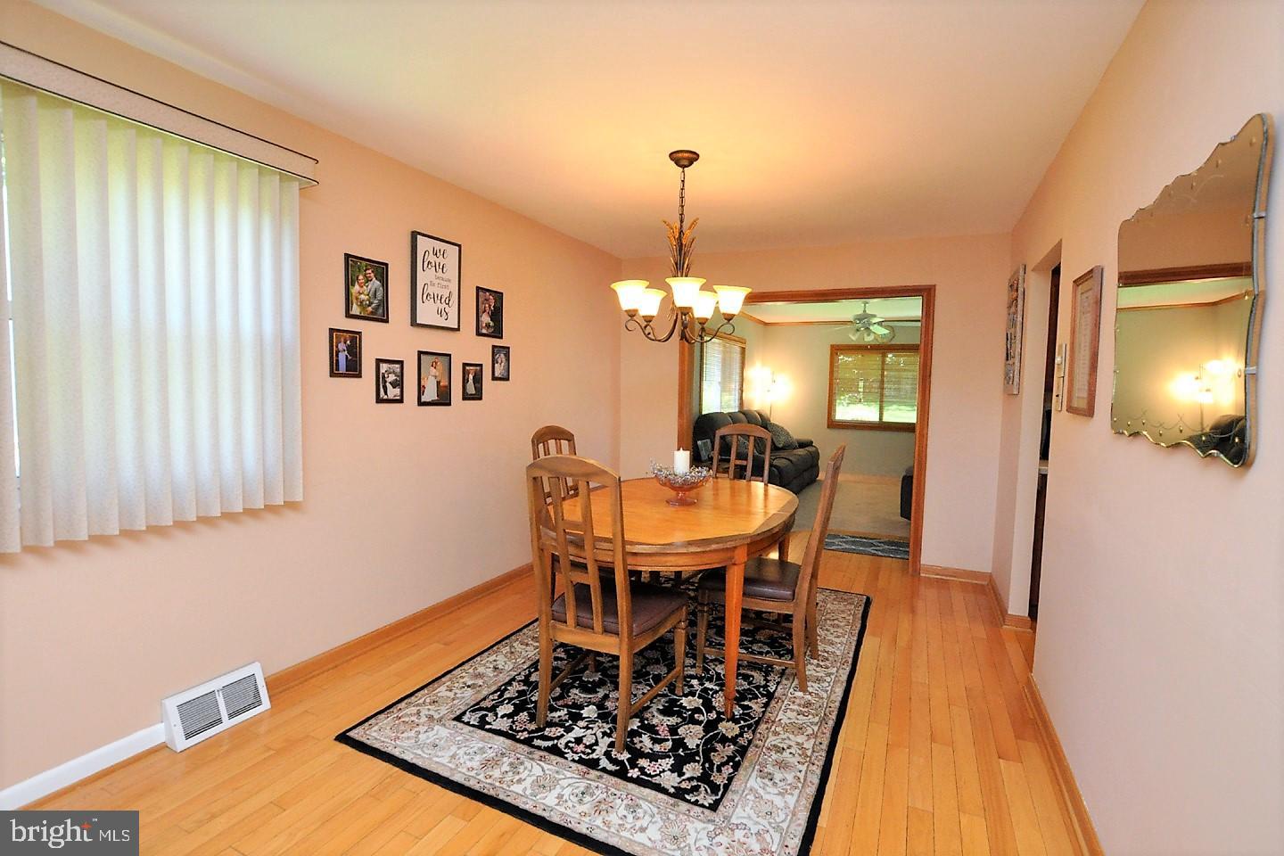 804 Brighton Road Cherry Hill, NJ 08034 - Photo 4 of 31