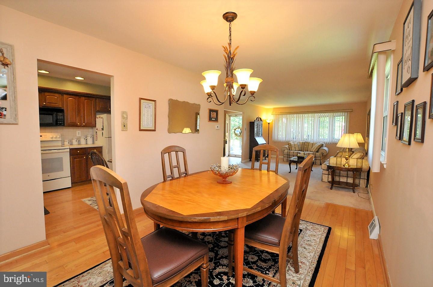 804 Brighton Road Cherry Hill, NJ 08034 - Photo 5 of 31