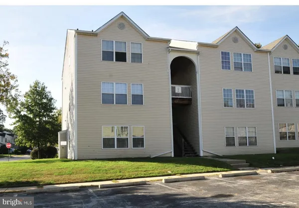 $1,650 | 221 B Highland Boulevard, New Castle, DE 19720