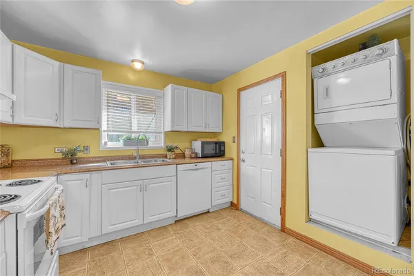 $515,000 | 3650 South Delaware Street, Englewood, CO 80110