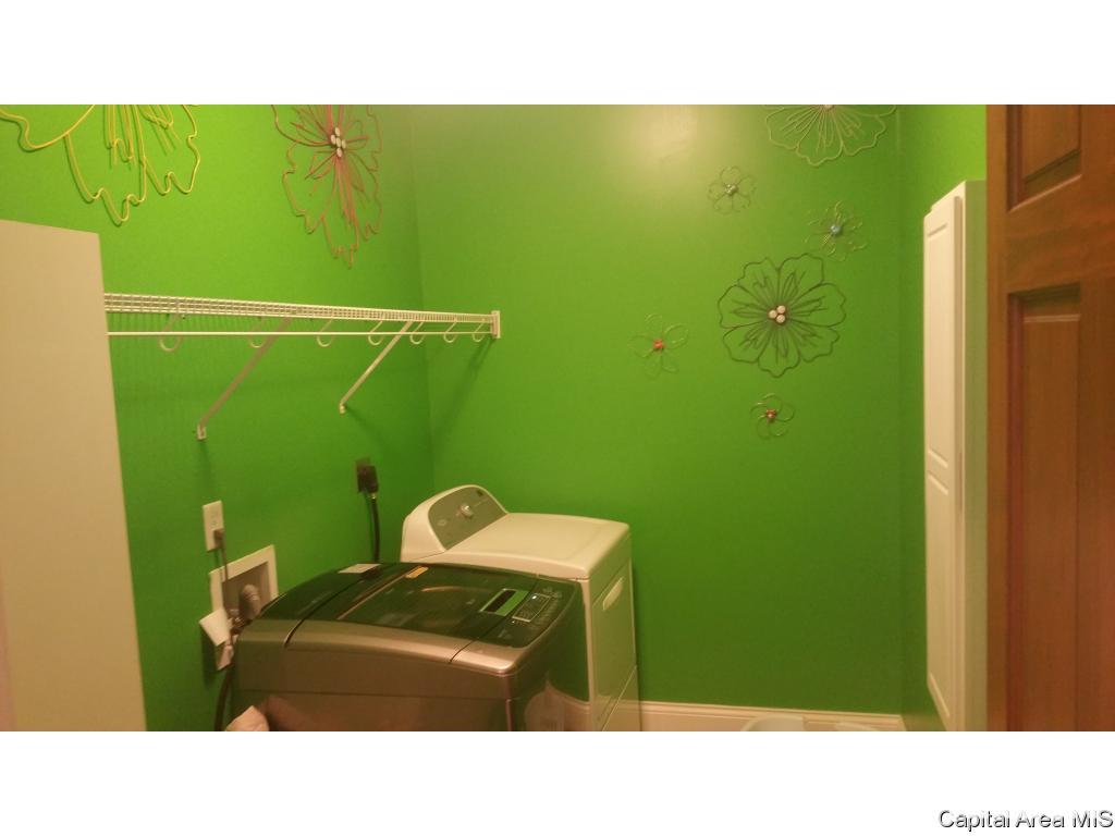 717 Racastle Road Chatham, IL 62629 - Photo 7 of 23 Gallery Image 7