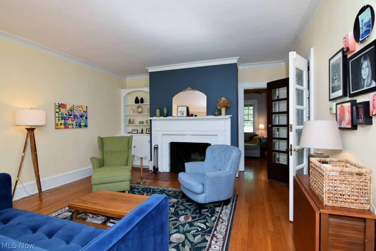 2868 Lee Road Cleveland, OH 44120 - Photo 12 of 35 Living Room
