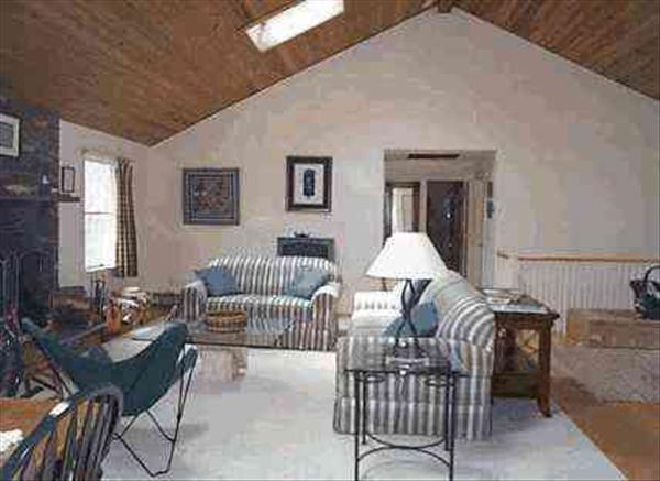56 North Tabor Farm Road Chilmark, MA 02535 - Photo 2 of 2 http://d1qzqeyxiitrap.cloudfront.net/photos/11097/600/f33fffc0.jpg