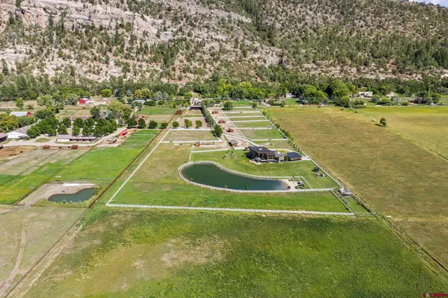 a view of a tennis court