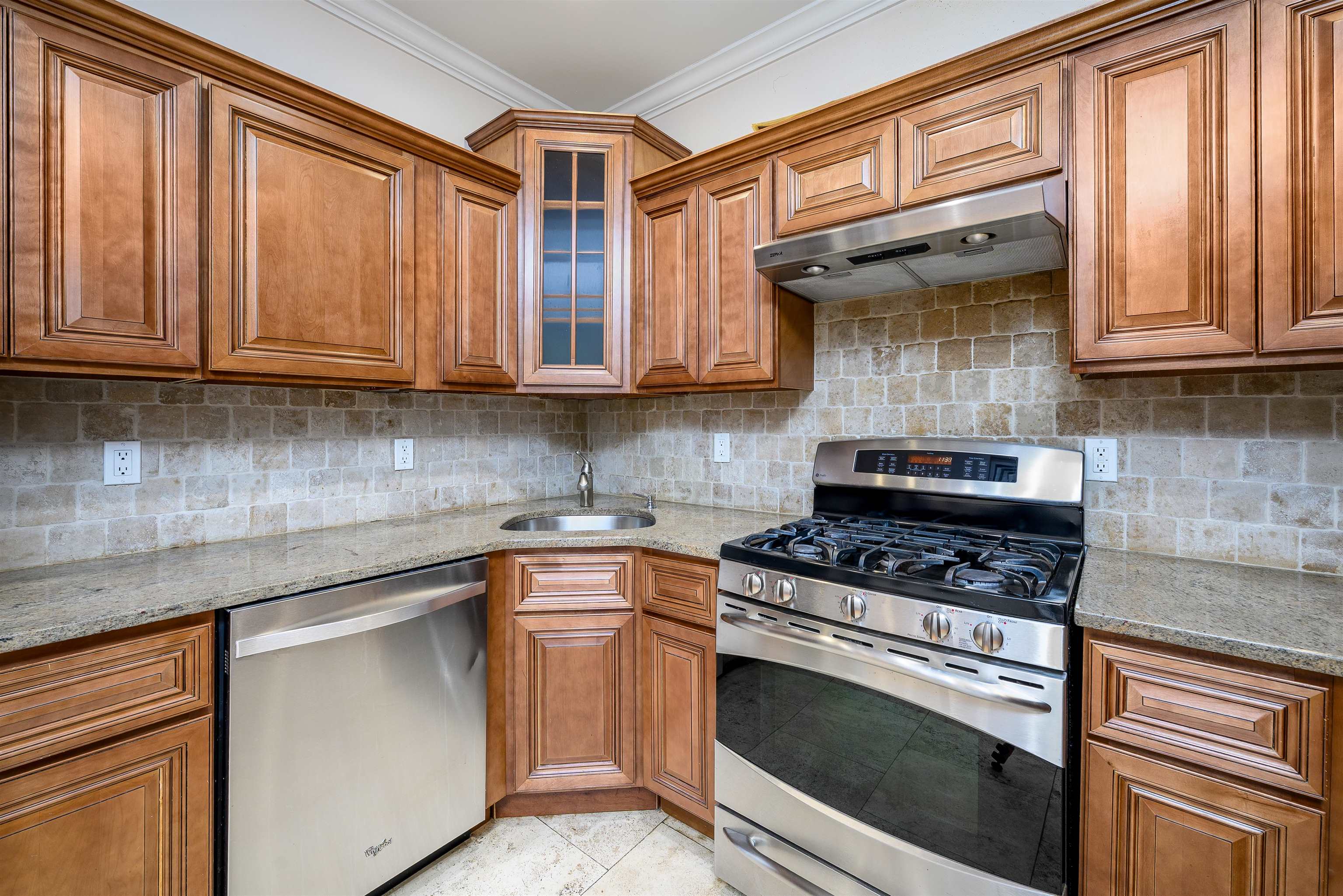 413 Madison Street, Unit 2 Hoboken, NJ 07030 - Photo 3 of 21