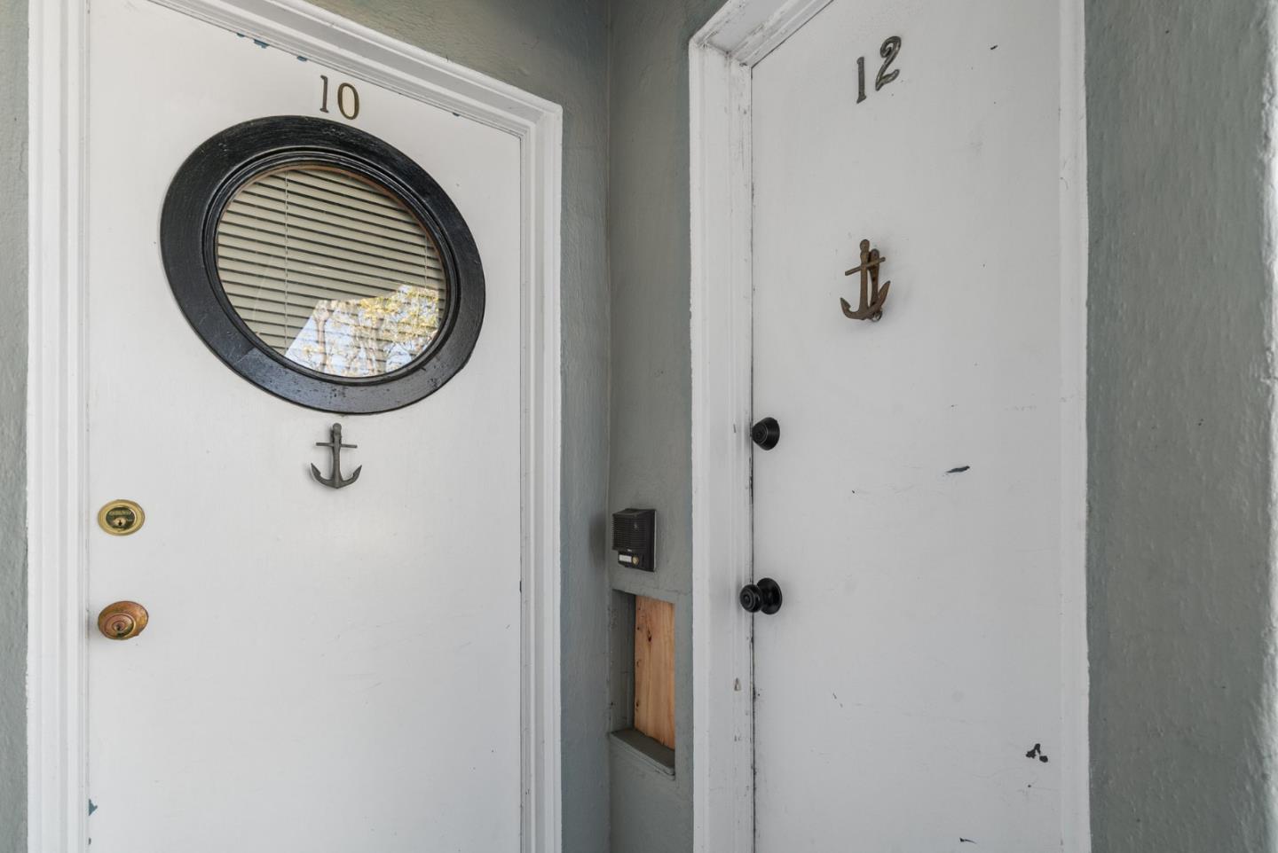 321 Second Street Santa Cruz, CA 95060 - Photo 19 of 34 a bathroom with a sink and a mirror