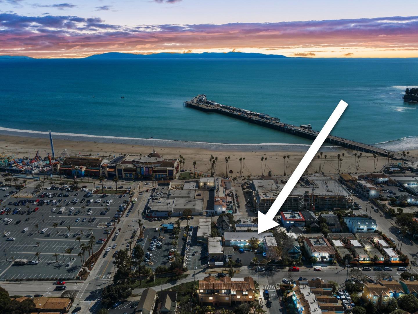 321 Second Street Santa Cruz, CA 95060 - Photo 3 of 34 a view of an ocean