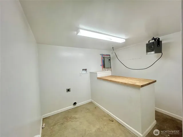 a view of a room with utility area