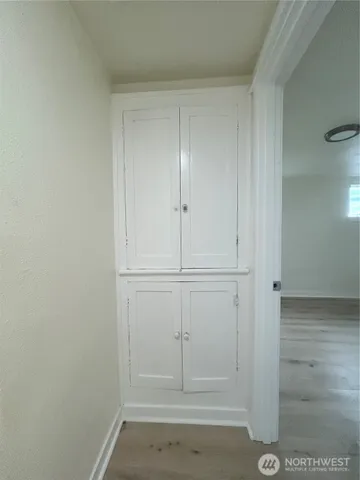 a view of utility room