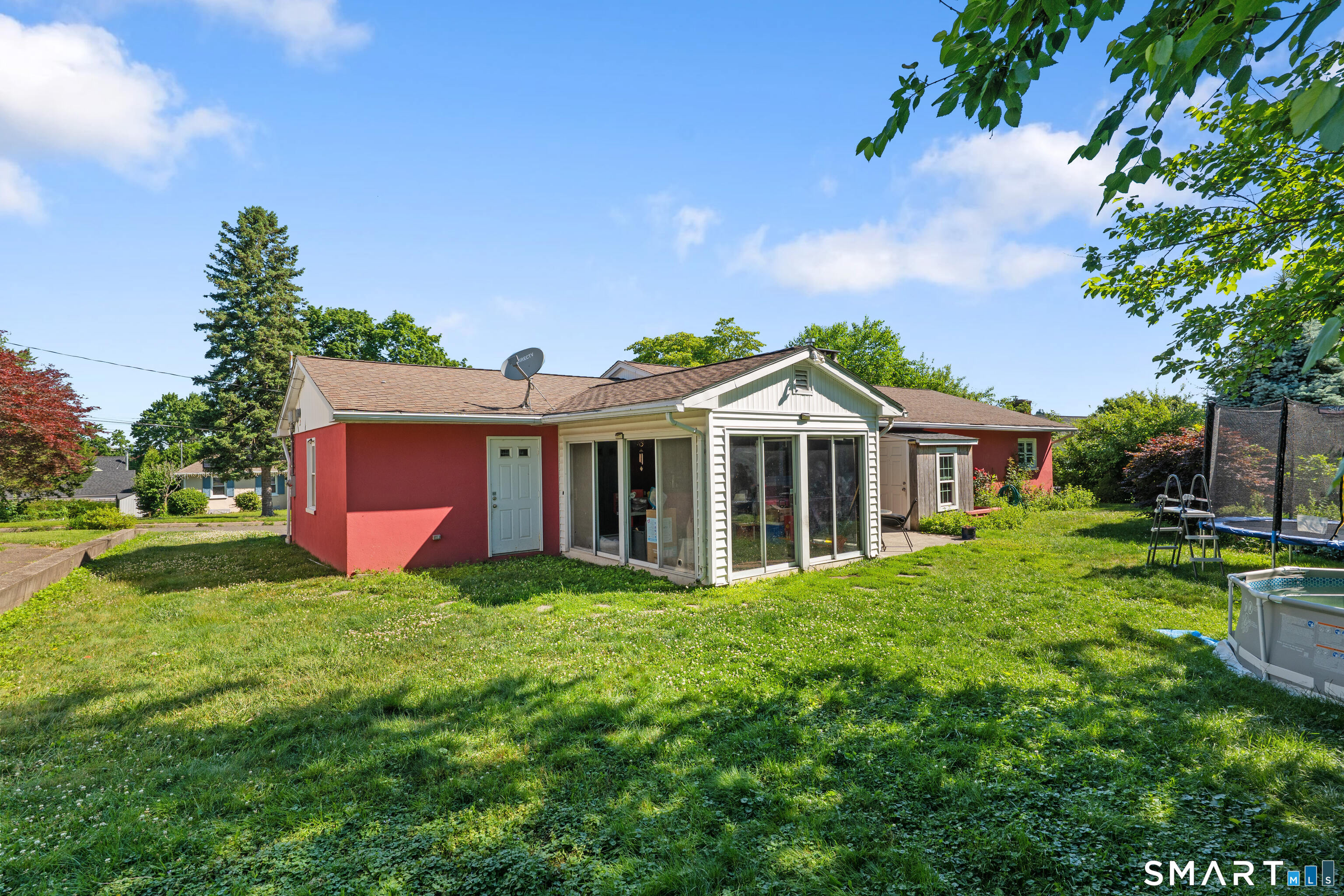 4 Francis Road Danbury, CT 06810 - Photo 6 of 36