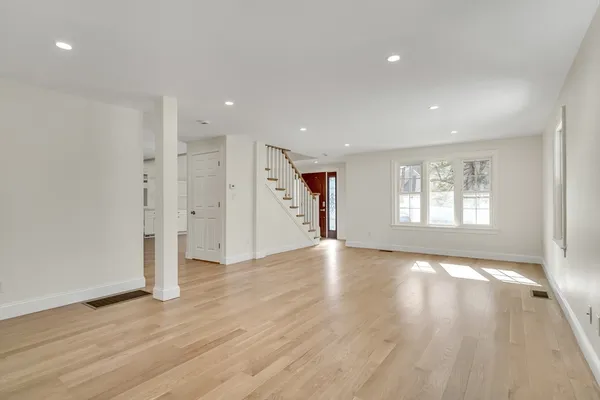 $1,899,000 | 510 Common Street, Walpole, MA 02081