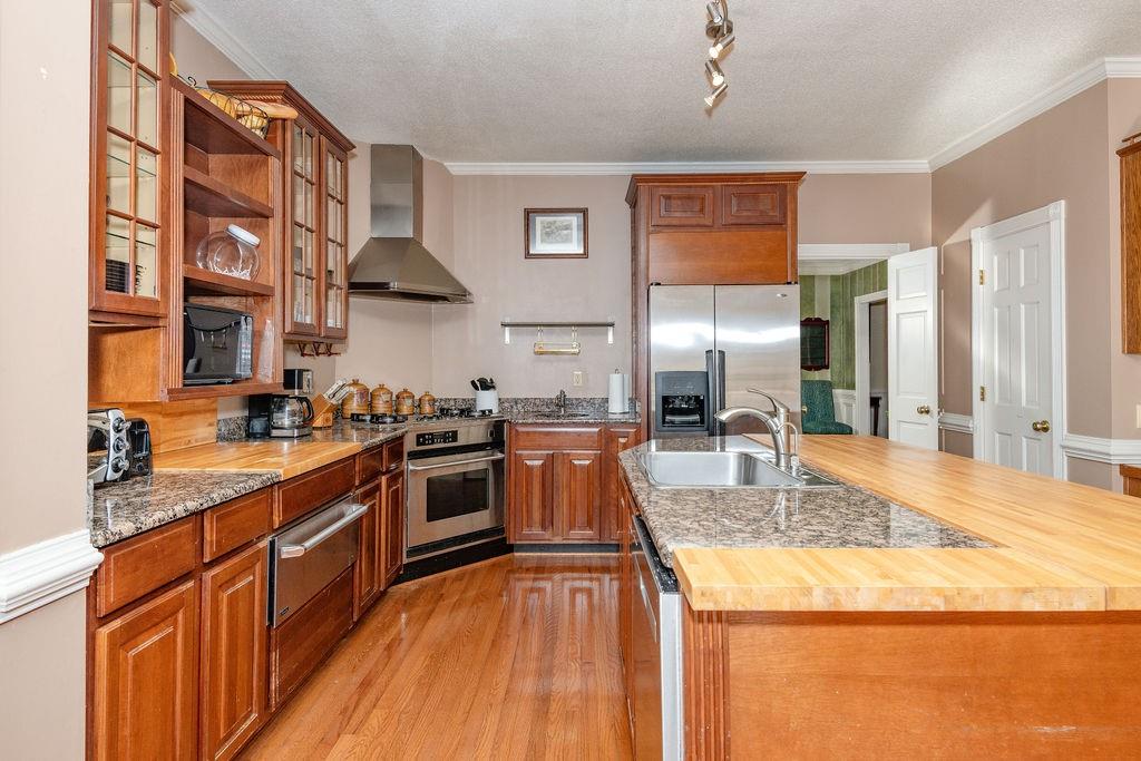 10315 Crescent Ridge Drive Roswell, GA 30076 - Photo 8 of 25