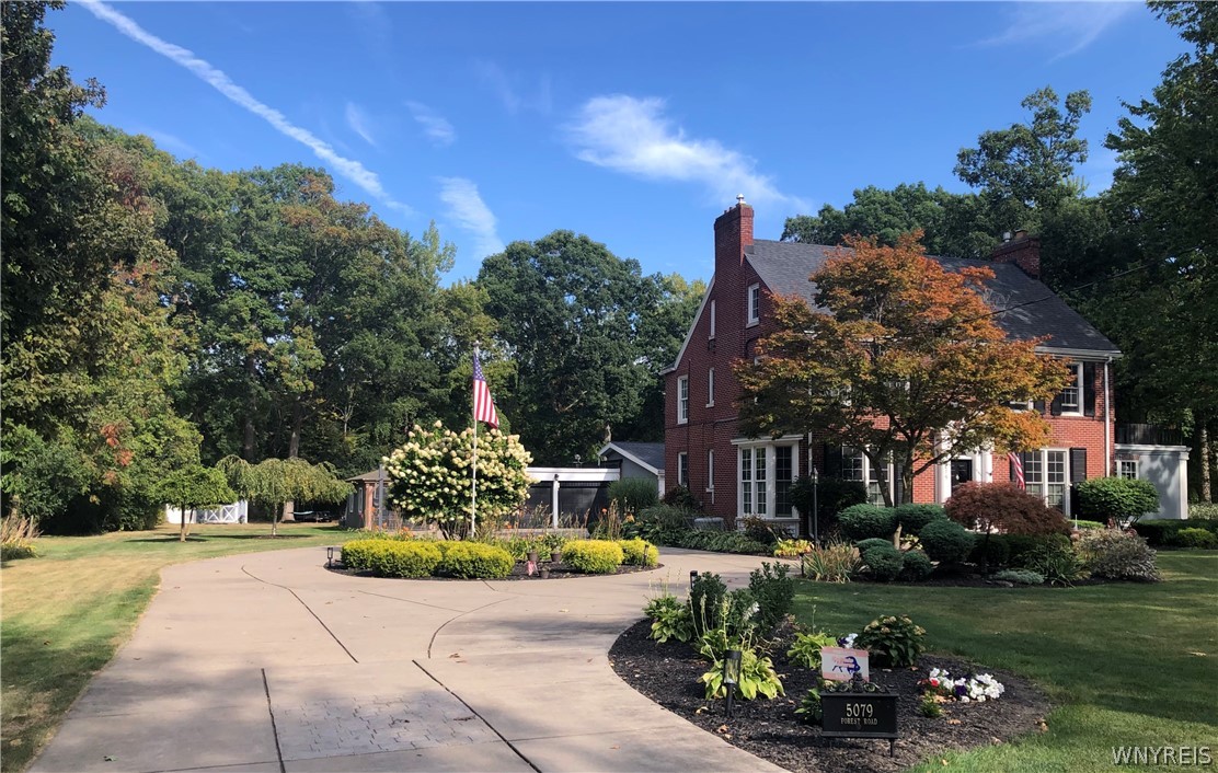5079 Forest Road Lewiston, NY 14092 - Photo 2 of 50 "LUXURY LIVING - MUST SEE TO APPRECIATE