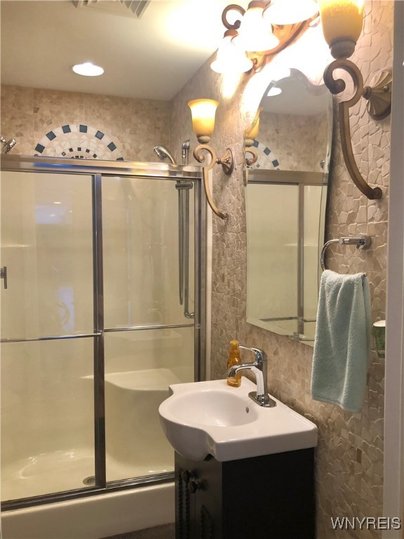 5079 Forest Road Lewiston, NY 14092 - Photo 27 of 50 FULL CUSTOM LIGHTING - C/T