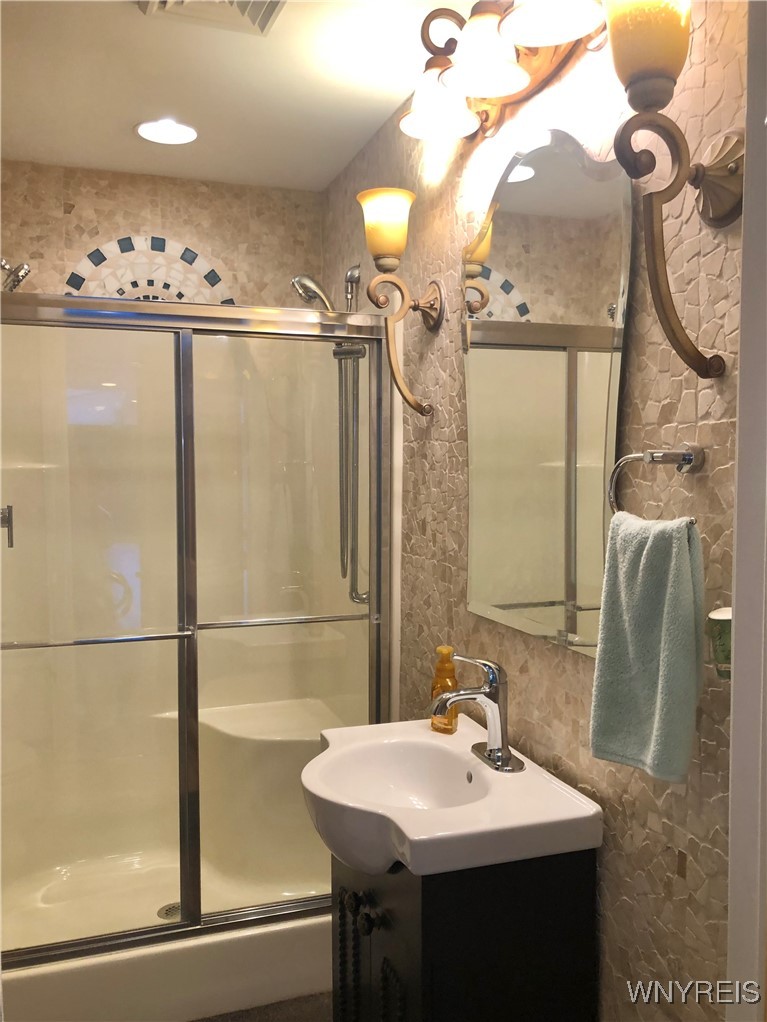 5079 Forest Road Lewiston, NY 14092 - Photo 29 of 50 FULL CUSTOM LIGHTING - C/T