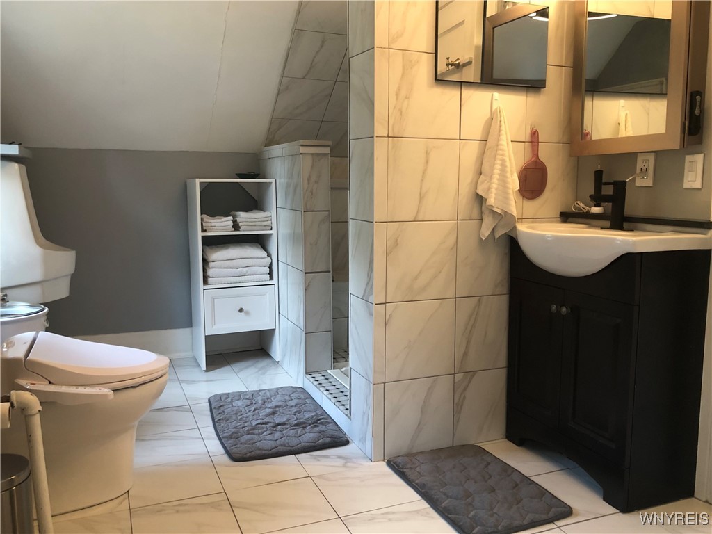 5079 Forest Road Lewiston, NY 14092 - Photo 42 of 50 FULL C/T BATH, NEW VANITY