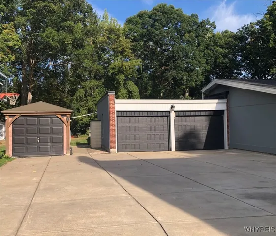 $959,000 | 5079 Forest Road, Lewiston, NY 14092