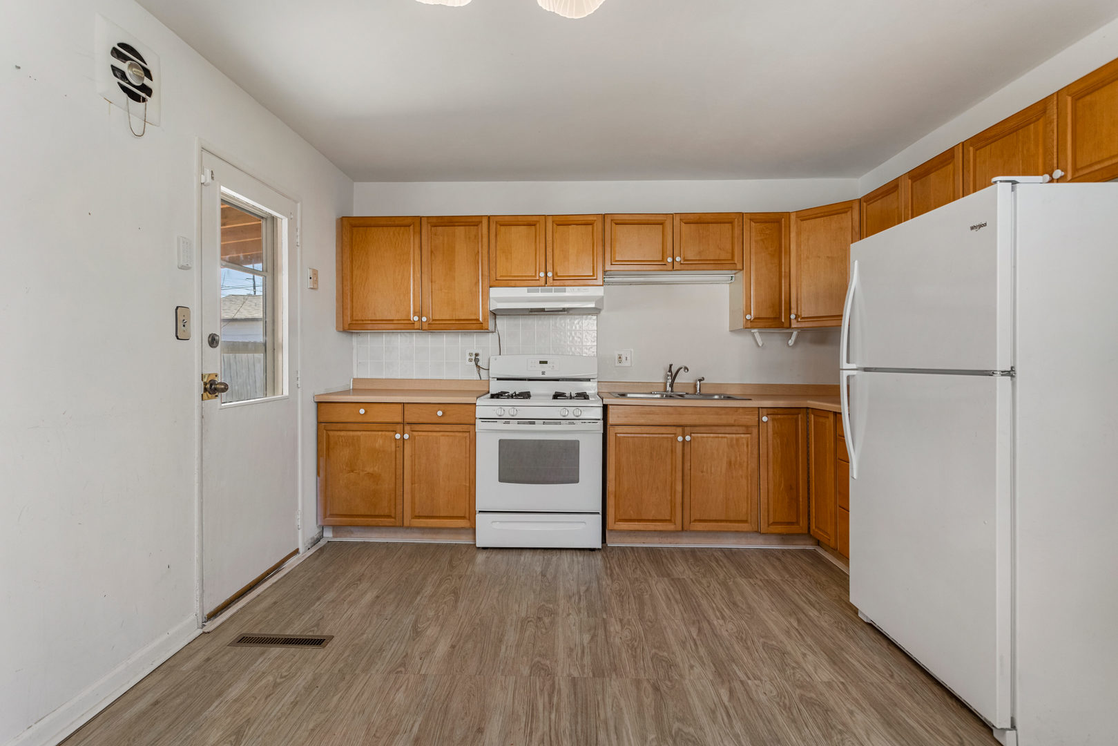 1702 Ridgeland Drive Champaign, IL 61821 - Photo 10 of 25