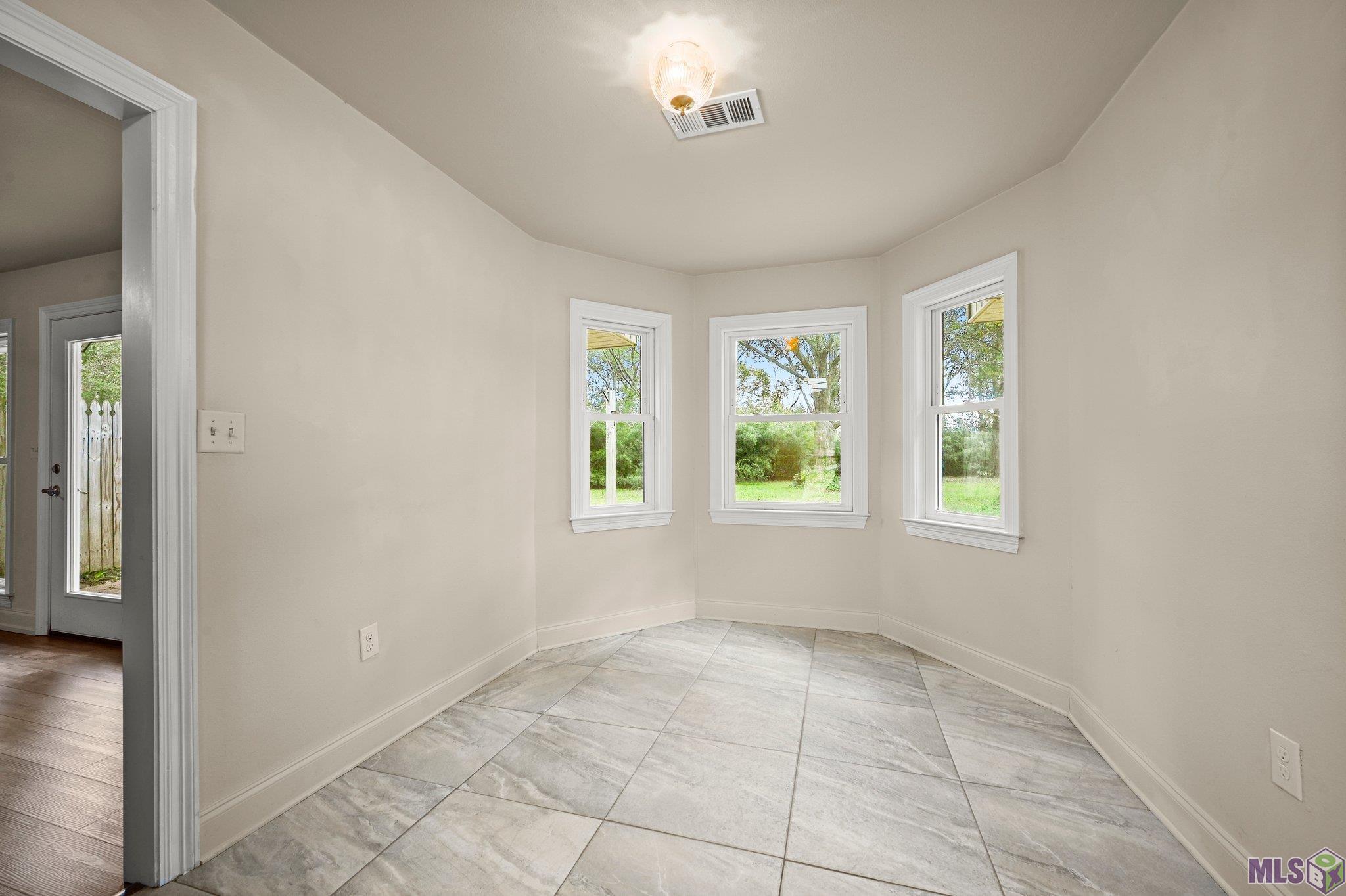 25960 Wax Road Denham Springs, LA 70726 - Photo 8 of 31 Gallery Image 8