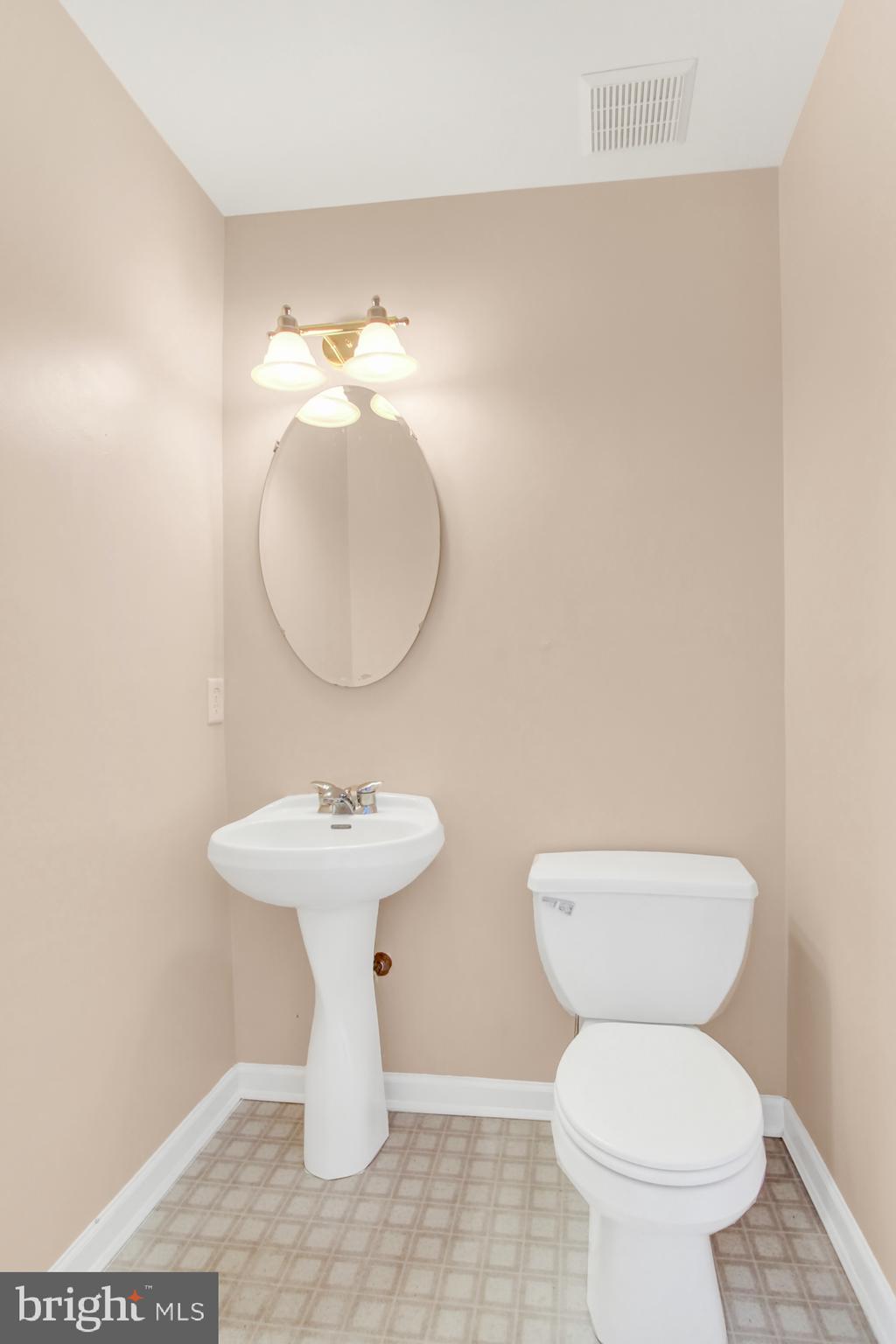 3005 Orchard View Road Reading, PA 19606 - Photo 9 of 25 Gallery Image 9