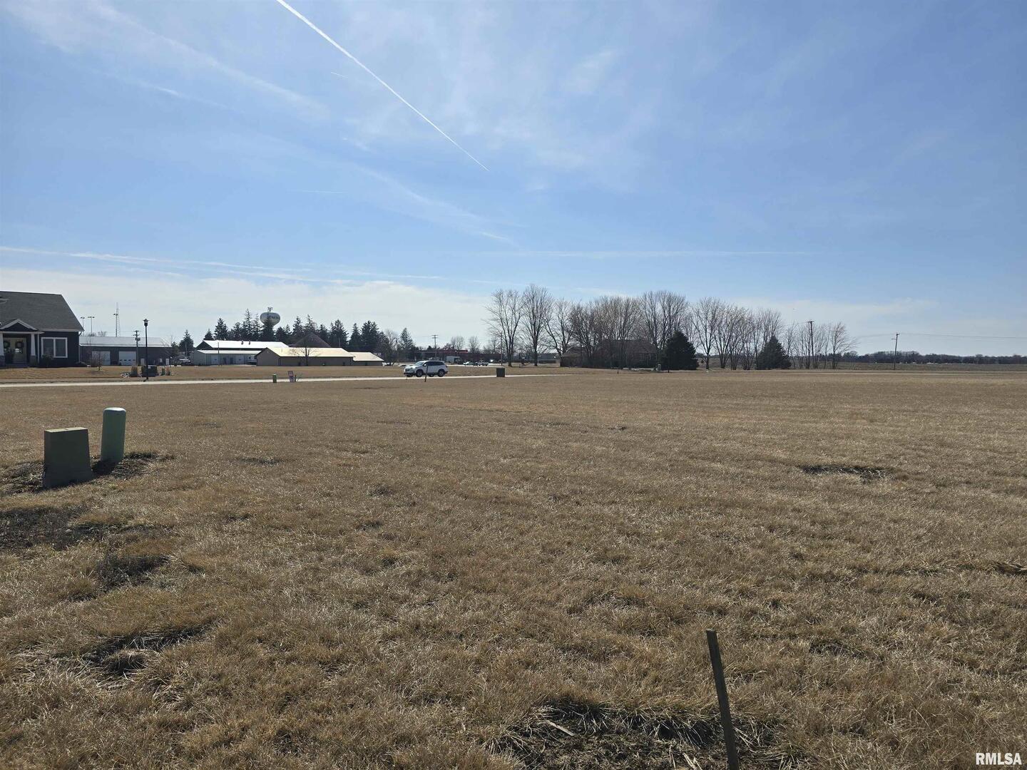 803 Darnall Drive Geneseo, IL 61254 - Photo 12 of 17 a view of an ocean beach