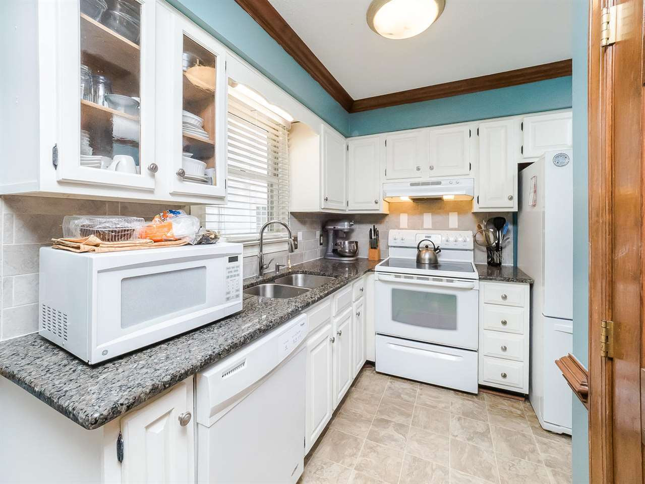 3553 East Jameson Road Raleigh, NC 27604 - Photo 10 of 16 Kitchen