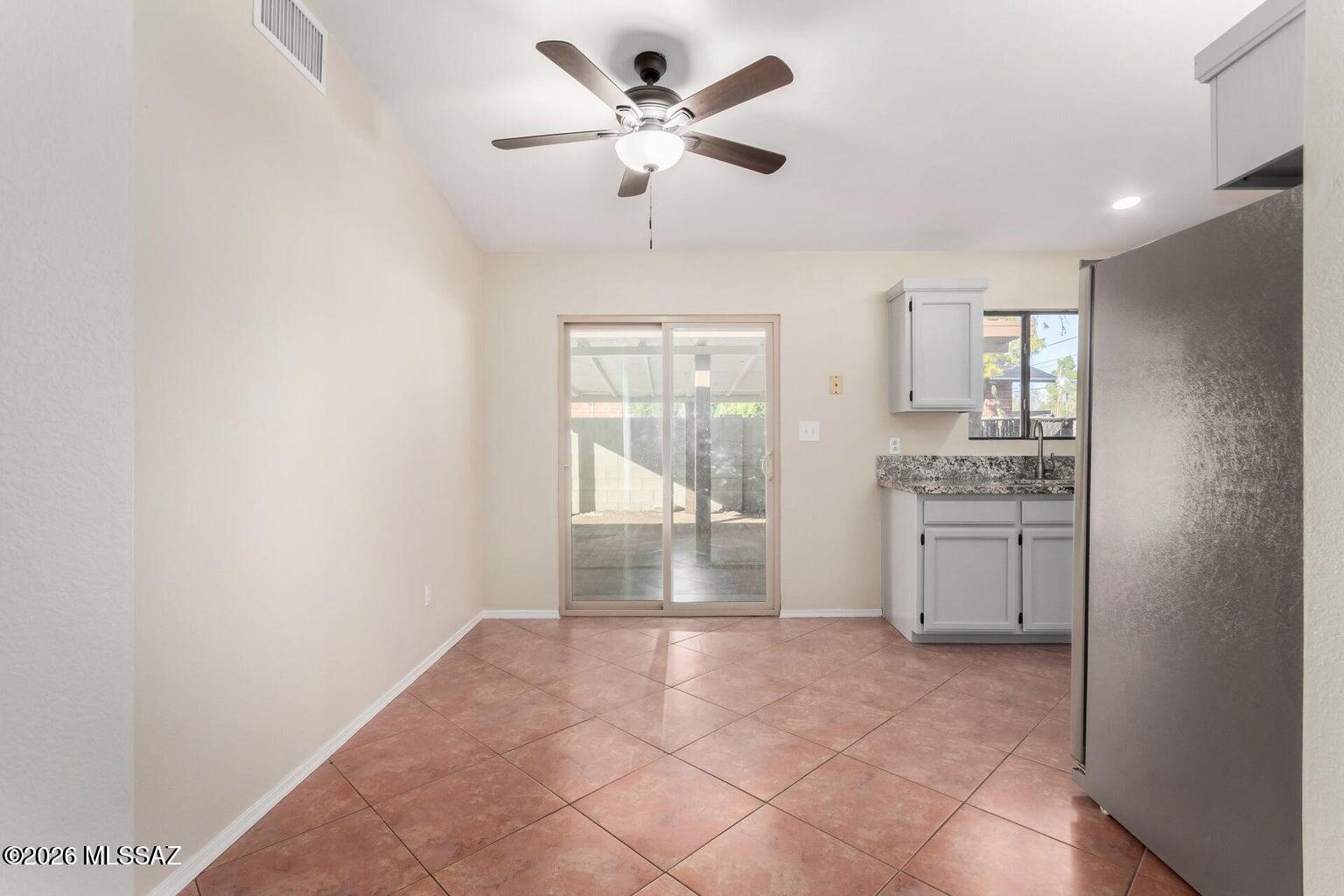 548 South Country Club Road Tucson, AZ 85716 - Photo 6 of 13 20260114205552563232000000-o