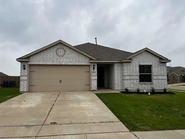 $2,100 | 3013 McCoy Road, Forney, TX 75126