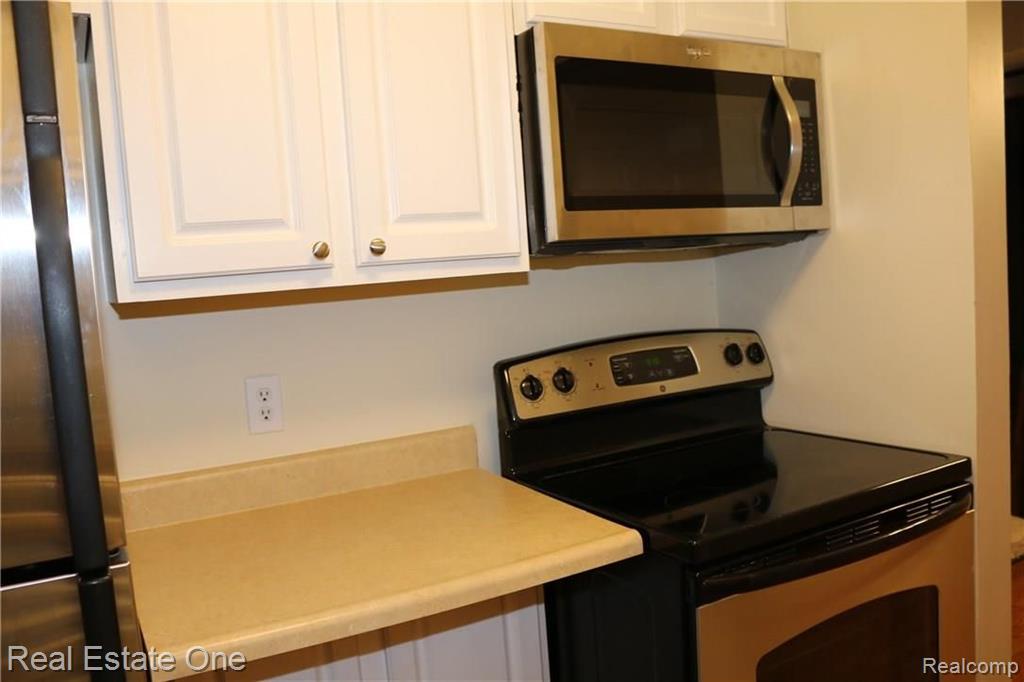 30038 West 12 Mile Road, Unit 42 Farmington, MI 48334 - Photo 18 of 23