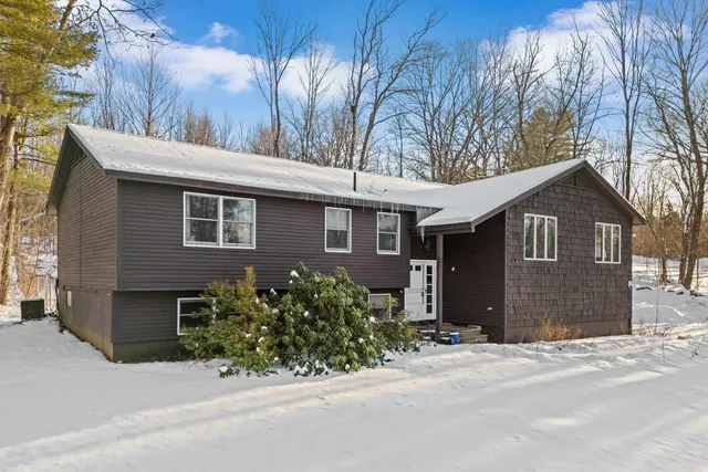 $599,900 | 25 Sherwood Forest Drive, Gilford, NH 03249