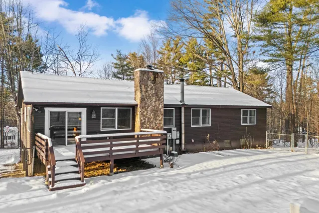 $599,900 | 25 Sherwood Forest Drive, Gilford, NH 03249