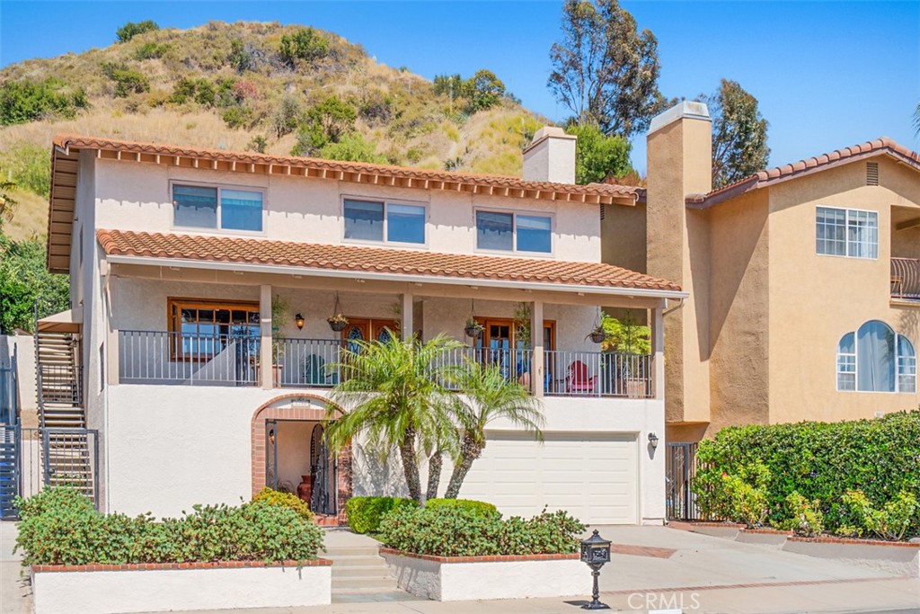 1746 Rudell Road Burbank, CA 91501 - Photo 4 of 41