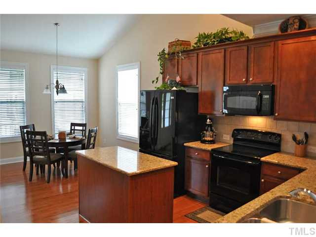 2752 Royal Forrest Drive Raleigh, NC 27614 - Photo 4 of 25 Kitchen