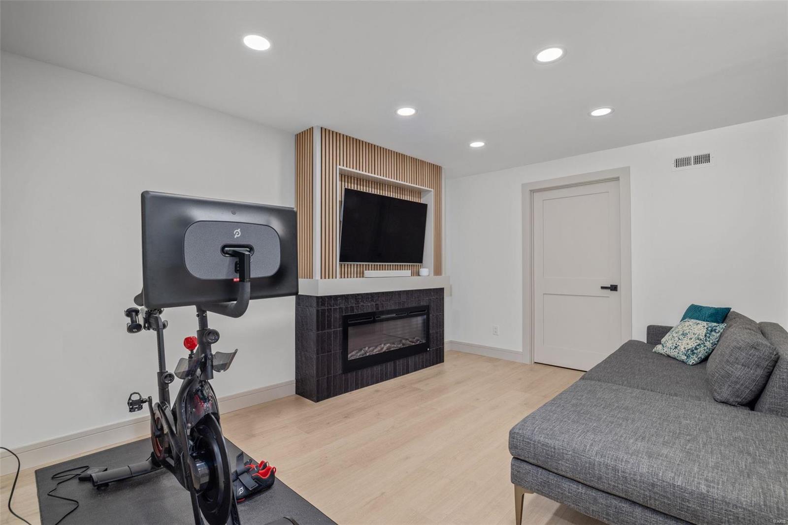8951 Litzsinger Road St. Louis, MO 63144 - Photo 33 of 40 Gallery Image 33