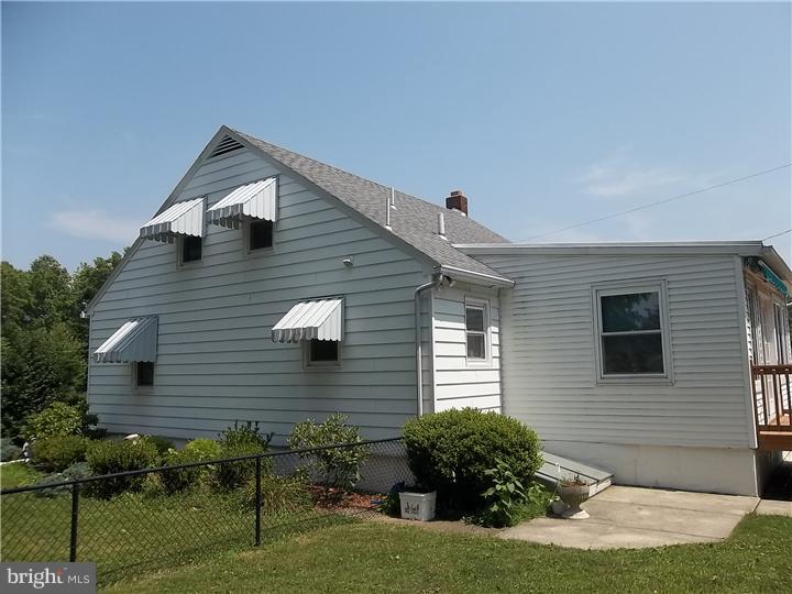 712 High Boulevard Reading, PA 19607 - Photo 2 of 11 Exterior Side