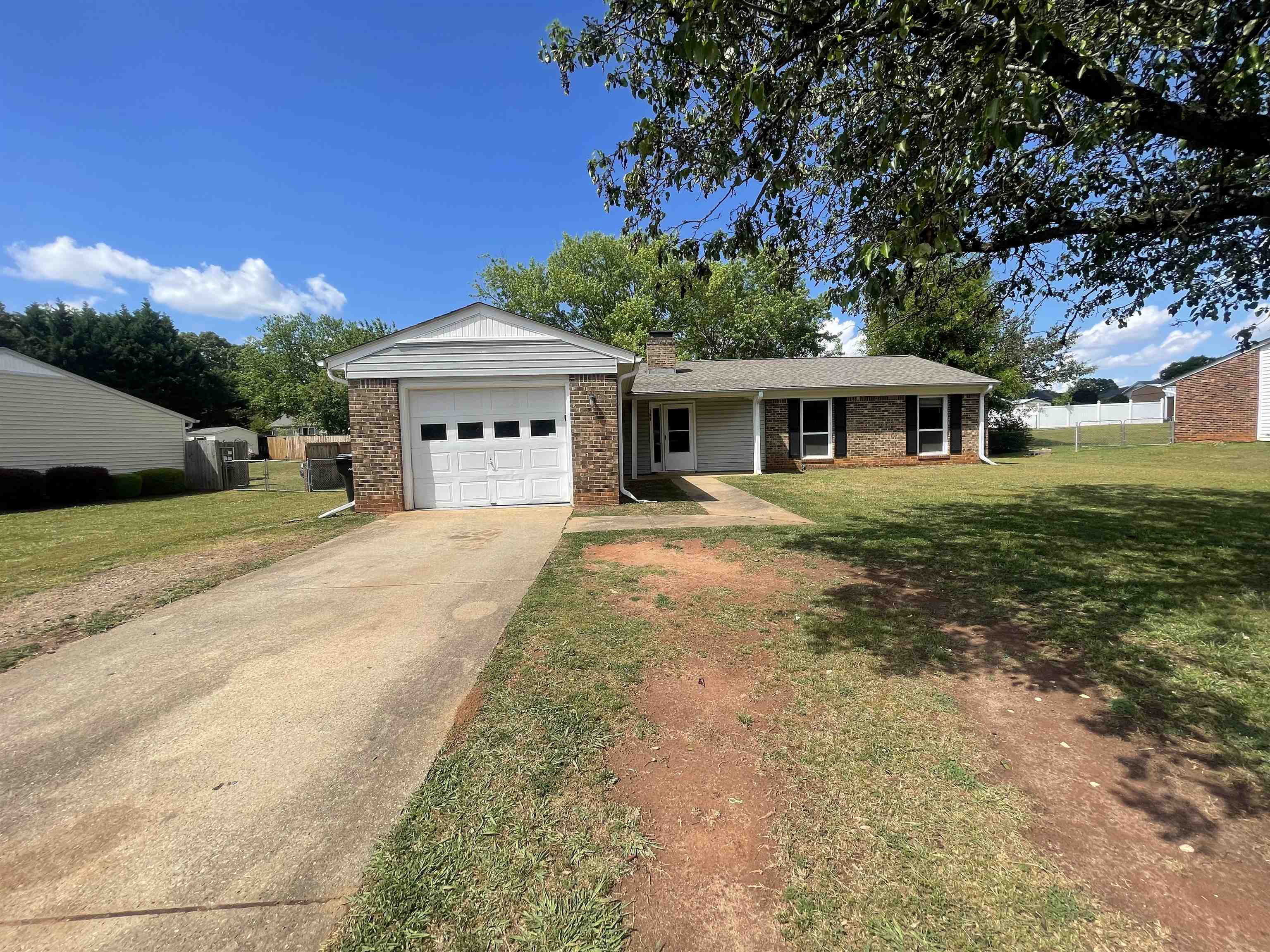 108 Sedgefield Court Anderson, SC 29621 - Photo 1 of 33