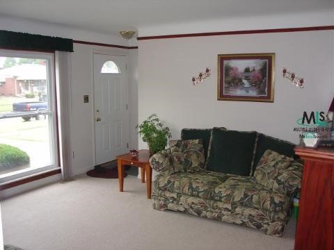 17942 Airport Road Fraser, MI 48026 - Photo 6 of 7 567004-5.JPG