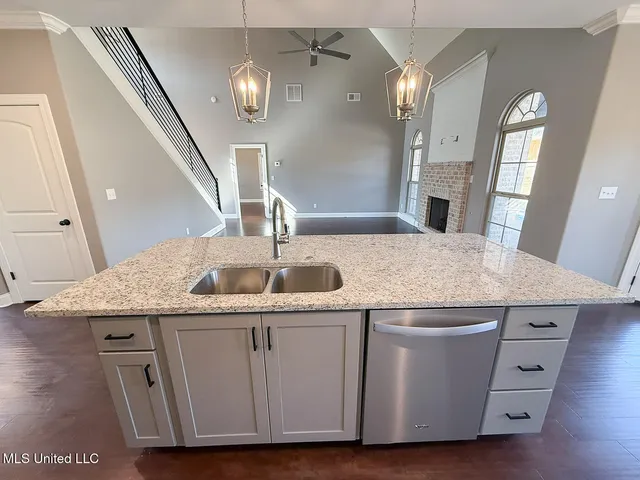 $447,000 | 224 Poplar Lane, Holly Springs, MS 38635