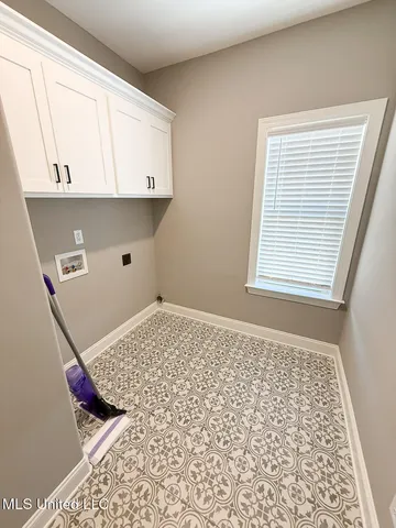 $447,000 | 224 Poplar Lane, Holly Springs, MS 38635