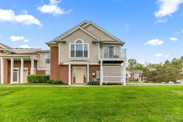 $299,990 | 16015 Morningside, Northville, MI 48168