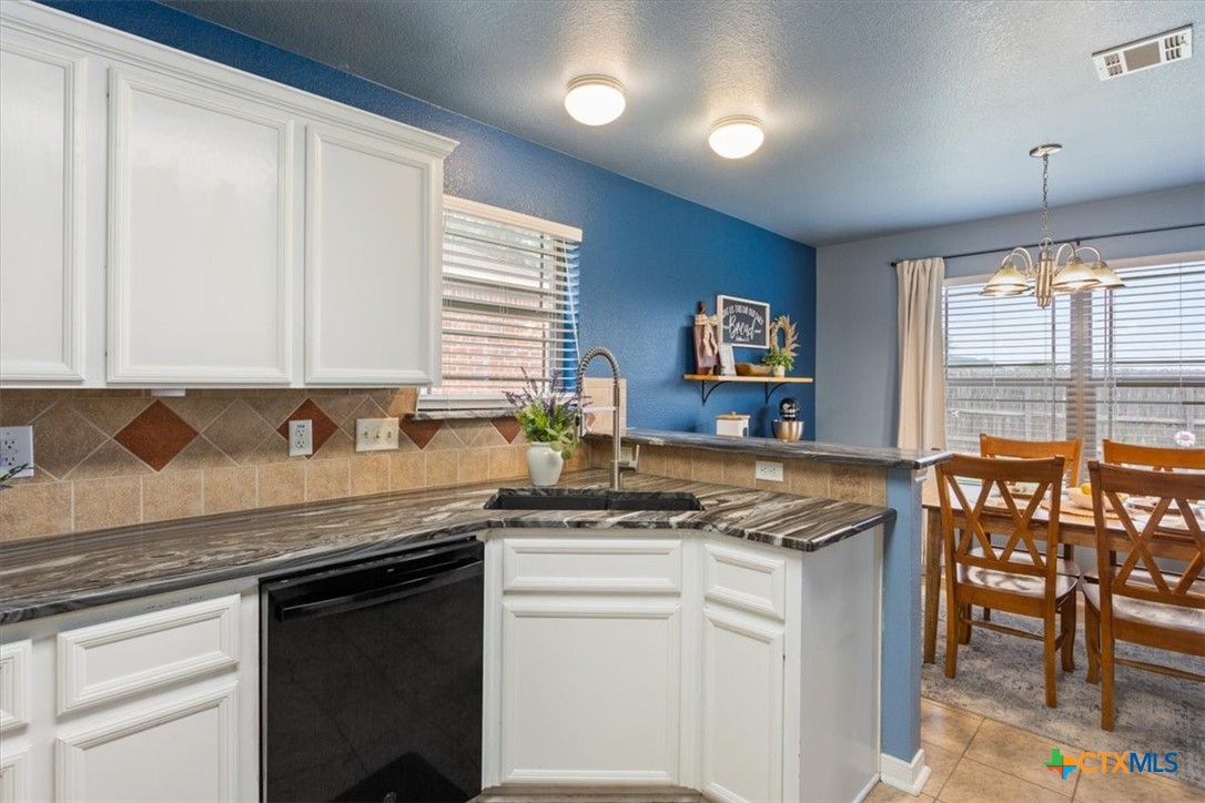 356 Nolan Ridge Drive Nolanville, TX 76559 - Photo 10 of 35 Kitchen