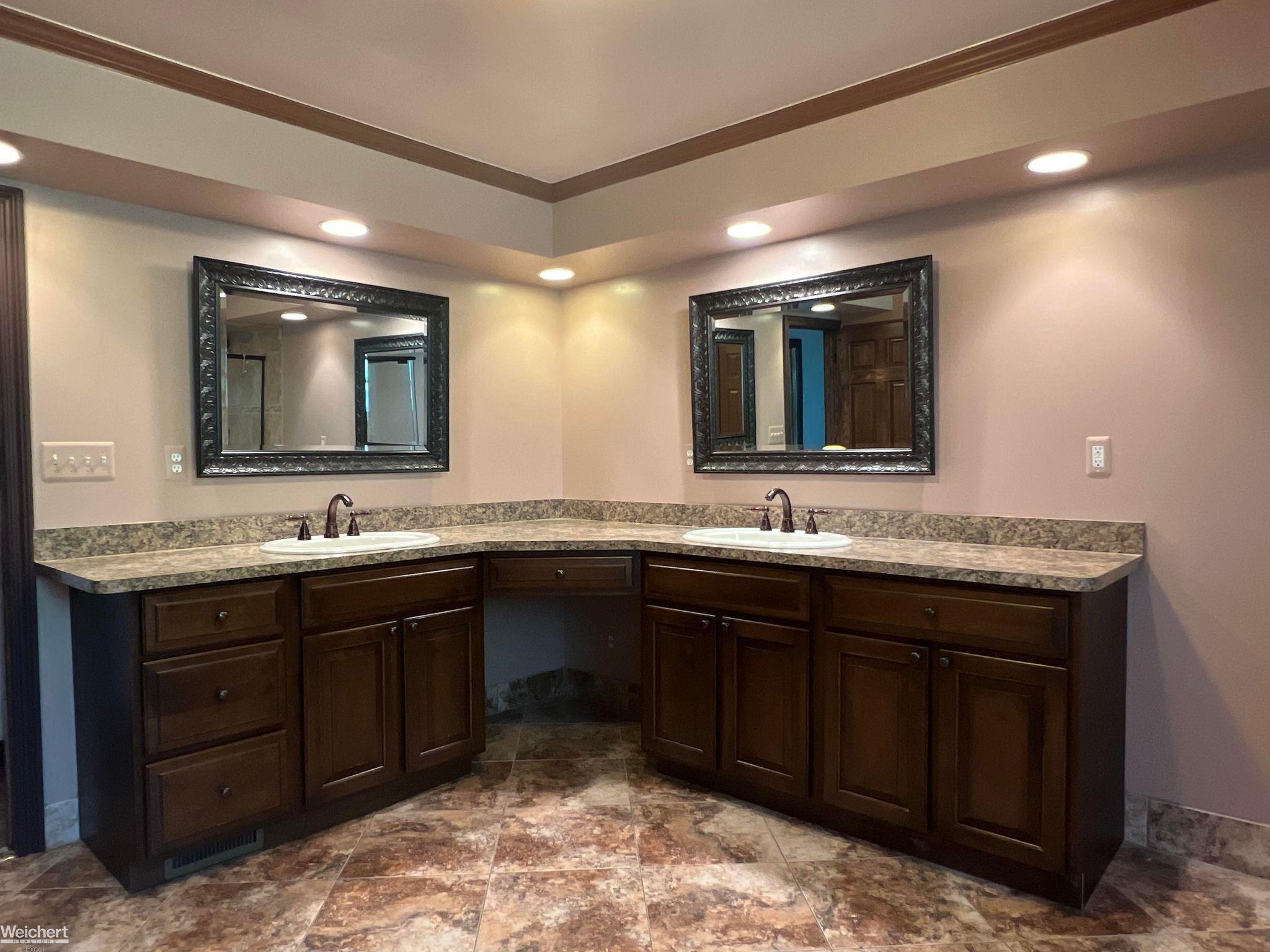 1271 Green Ridge Road Rochester Hills, MI 48309 - Photo 36 of 68