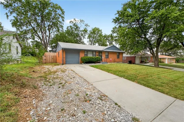 $189,000 | 13704 East 41st Terrace South, Independence, MO 64055