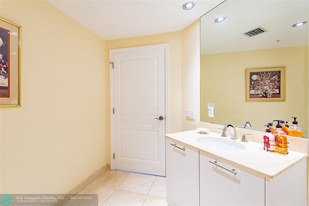 801 Briny Avenue, Unit 704 Pompano Beach, FL 33062 - Photo 25 of 48